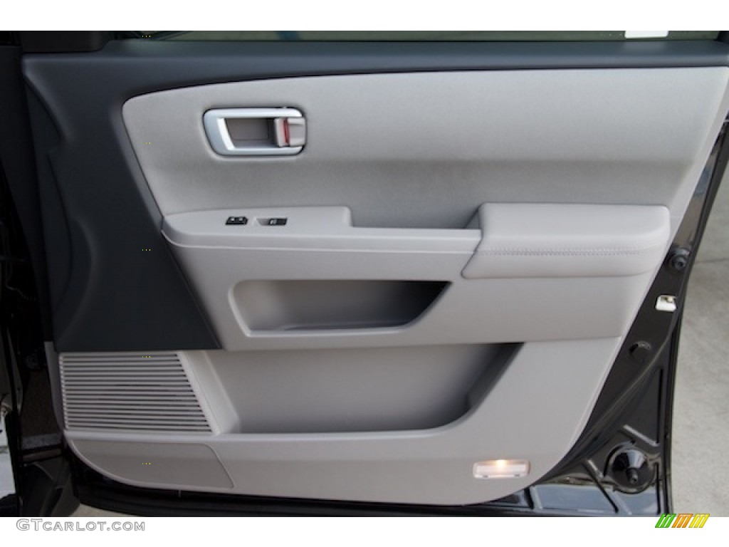 2015 Pilot LX - Crystal Black Pearl / Gray photo #27