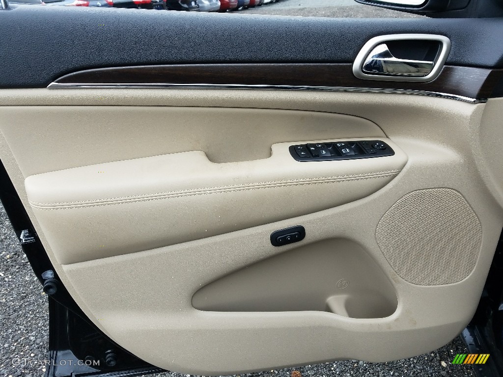 2017 Grand Cherokee Limited 4x4 - Diamond Black Crystal Pearl / Black/Light Frost Beige photo #7