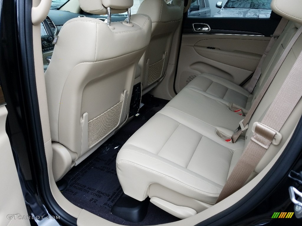 2017 Grand Cherokee Limited 4x4 - Diamond Black Crystal Pearl / Black/Light Frost Beige photo #9