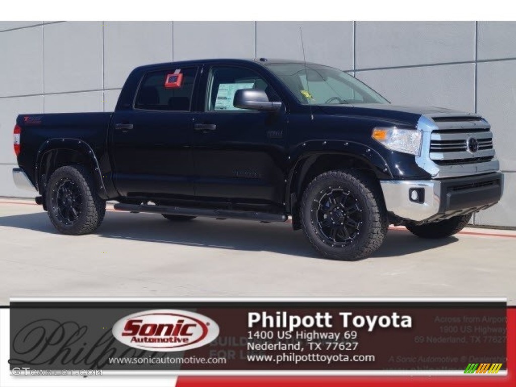 2017 Tundra SR5 TSS Off-Road CrewMax 4x4 - Midnight Black Metallic / Graphite photo #1