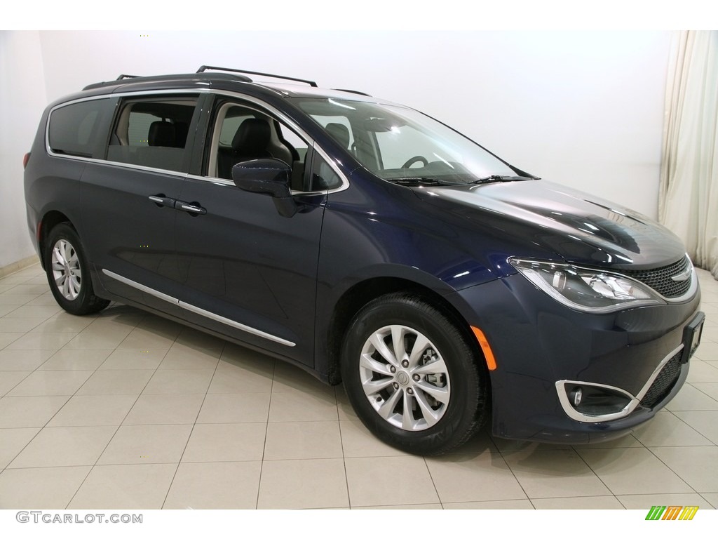 Jazz Blue Pearl 2017 Chrysler Pacifica Touring L Exterior Photo #119750389