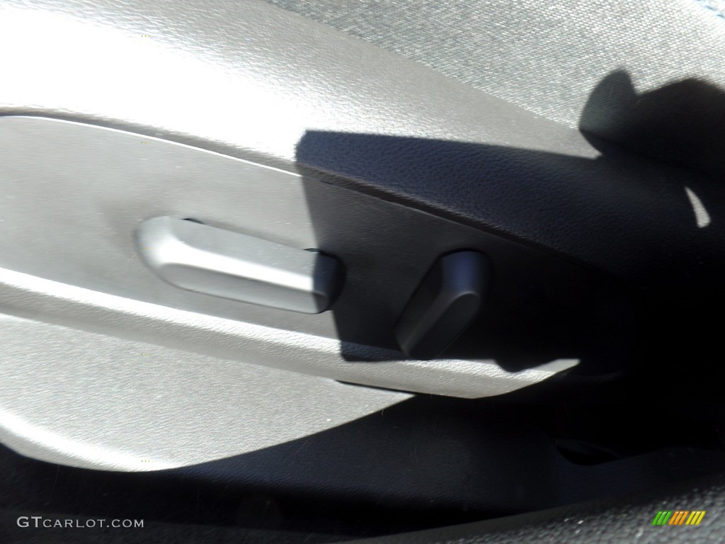 2017 Cruze LT - Pepperdust Metallic / Jet Black photo #15