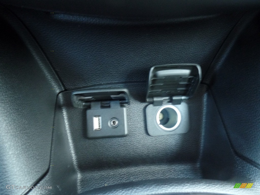 2017 Cruze LT - Pepperdust Metallic / Jet Black photo #28