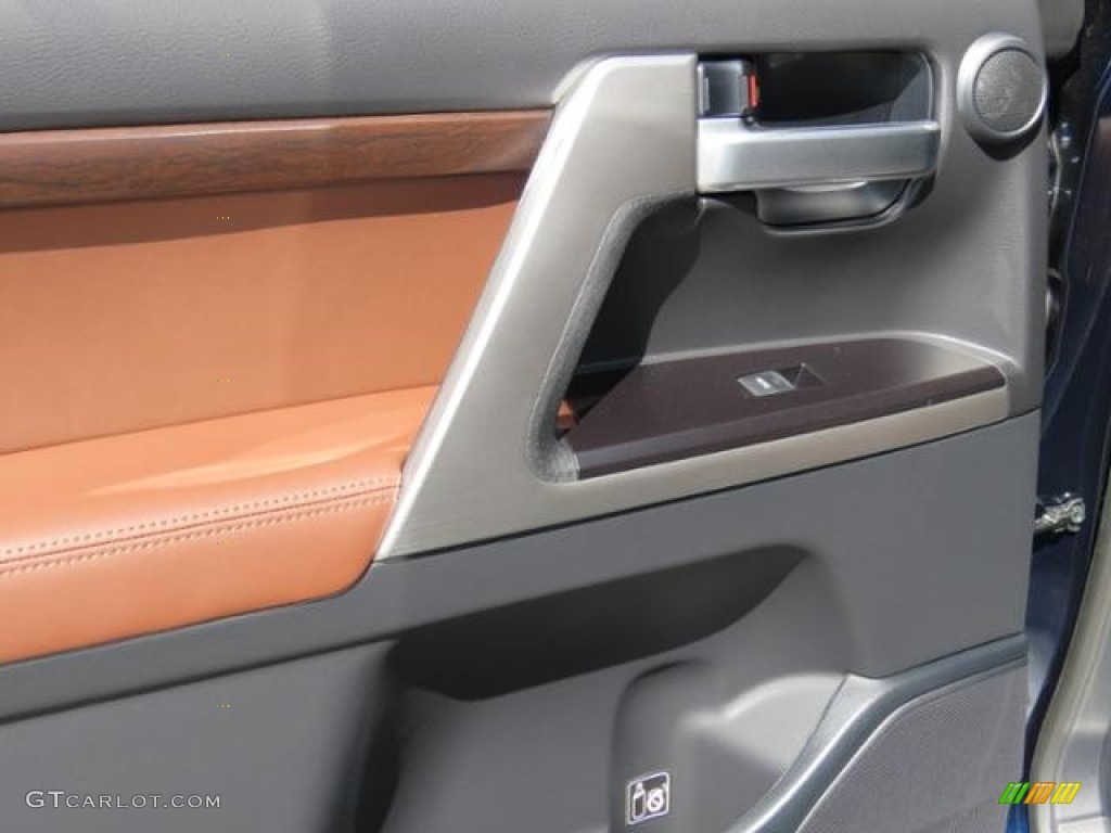 2017 Land Cruiser 4WD - Blue Onyx Pearl / Terra photo #9