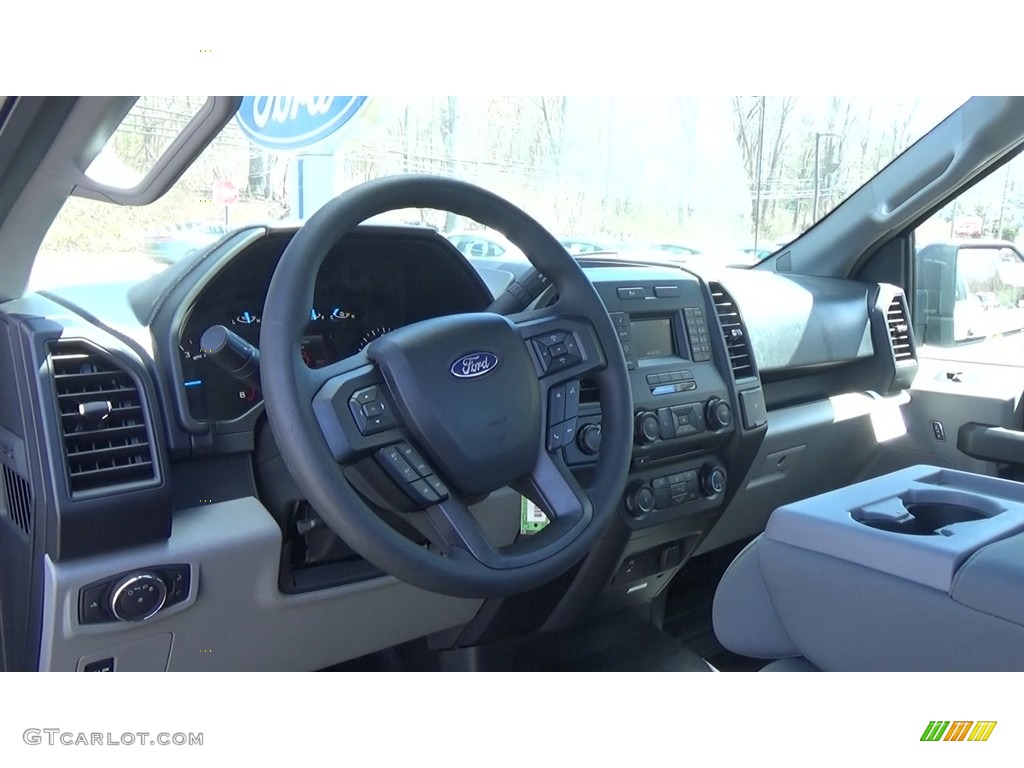 2017 F150 XL Regular Cab 4x4 - Ingot Silver / Earth Gray photo #11