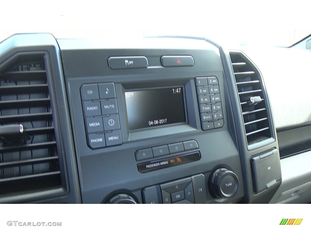 2017 F150 XL Regular Cab 4x4 - Ingot Silver / Earth Gray photo #15