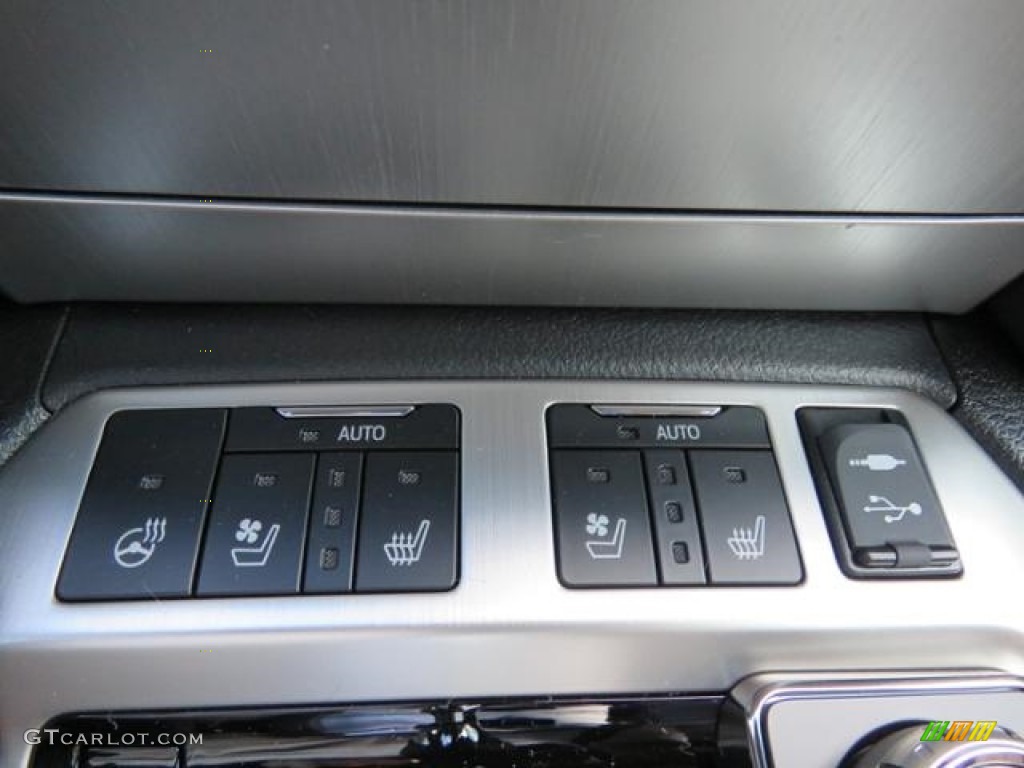 2017 Toyota Land Cruiser 4WD Controls Photo #119767724