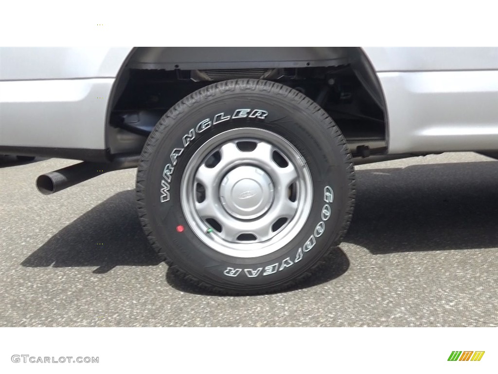 2017 F150 XL Regular Cab 4x4 - Ingot Silver / Earth Gray photo #20