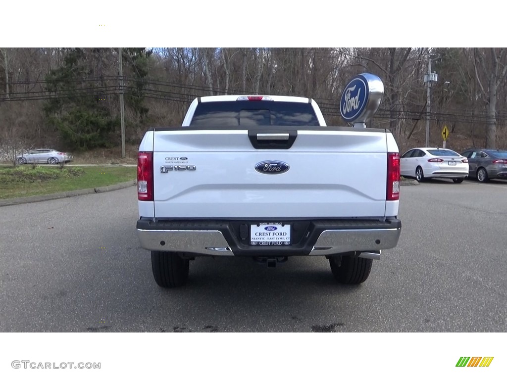 2017 F150 XLT SuperCab 4x4 - Oxford White / Earth Gray photo #6