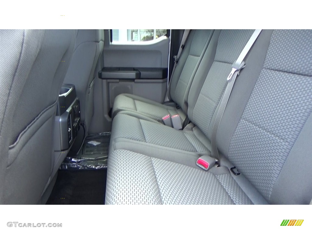 2017 F150 XLT SuperCab 4x4 - Oxford White / Earth Gray photo #18