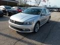 2017 Reflex Silver Metallic Volkswagen Passat SE Sedan  photo #1