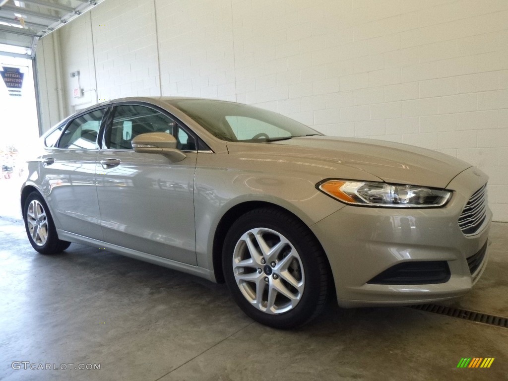 2015 Fusion SE - Tectonic Silver Metallic / Charcoal Black photo #1