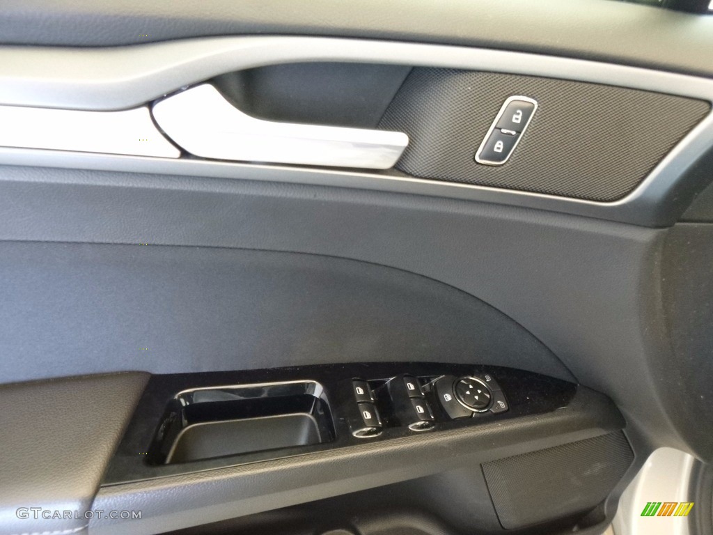 2015 Fusion SE - Tectonic Silver Metallic / Charcoal Black photo #10