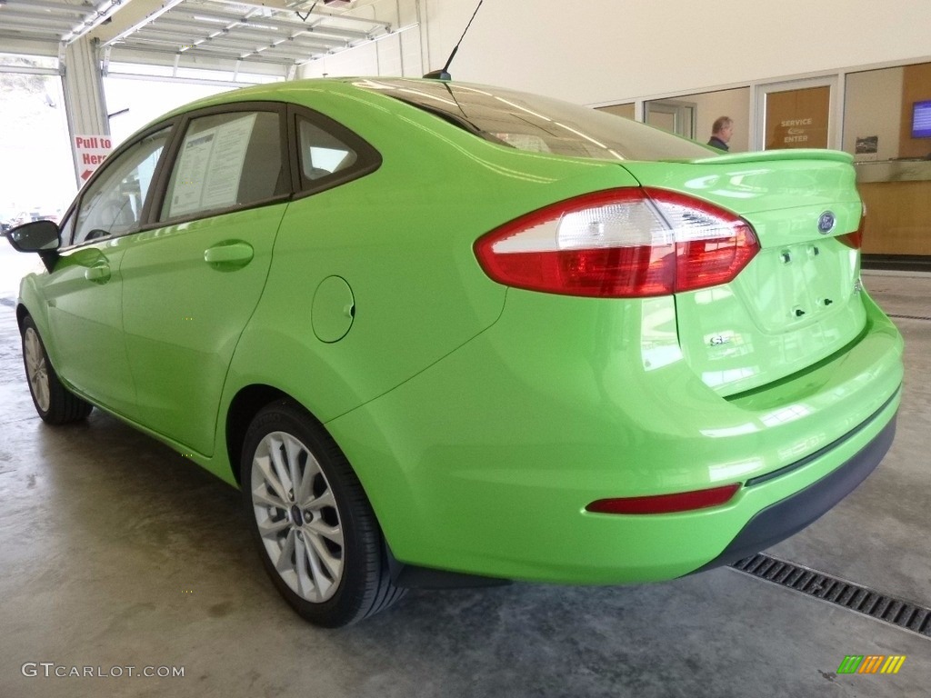 2014 Fiesta SE Sedan - Green Envy / Charcoal Black photo #4