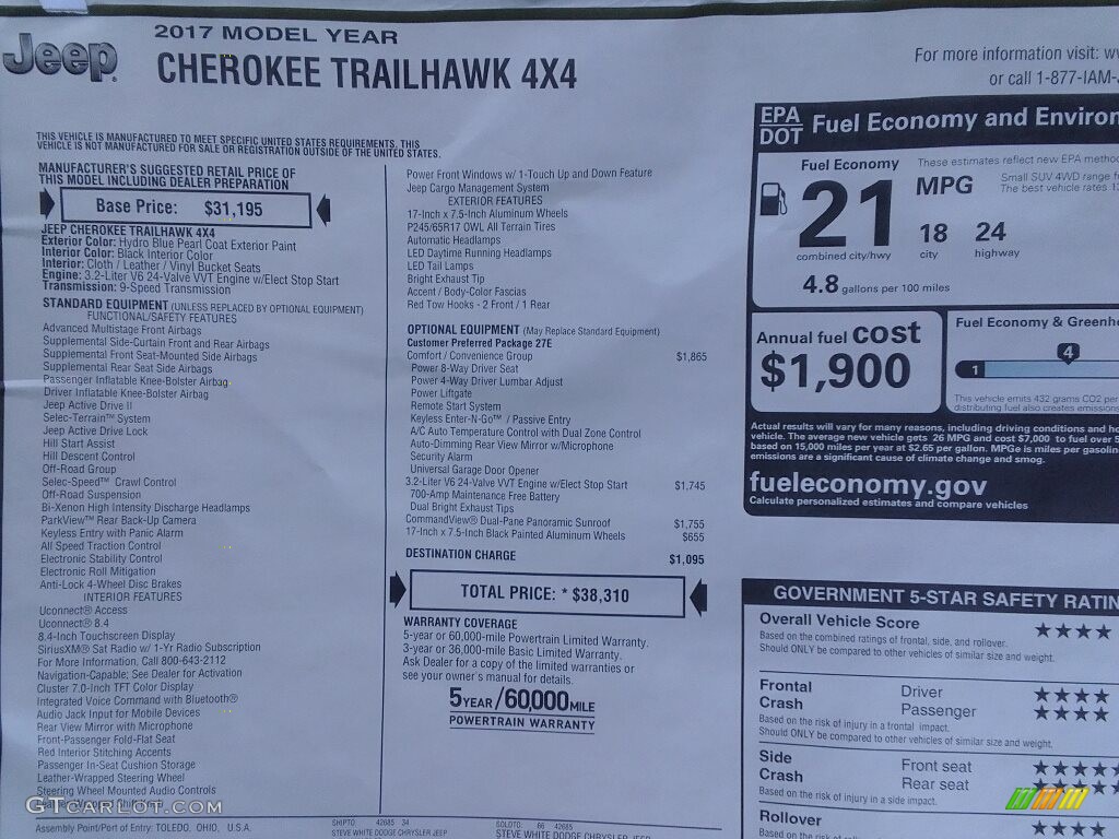 2017 Cherokee Trailhawk 4x4 - Hydro Blue Pearl / Black photo #29