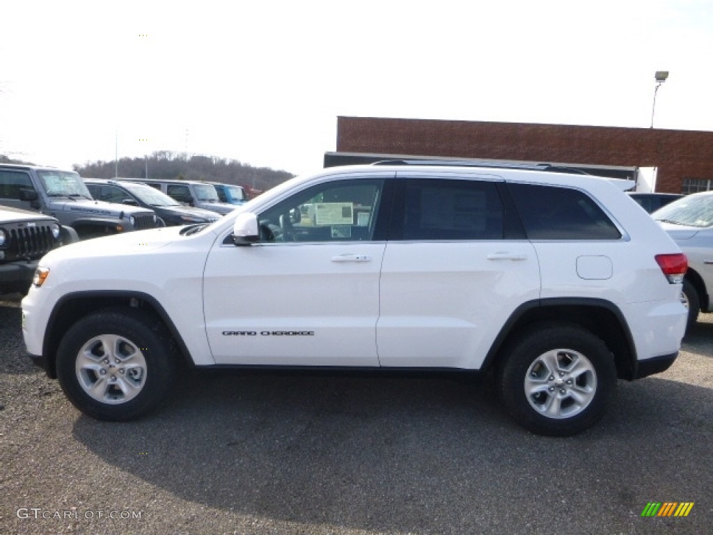 2017 Grand Cherokee Laredo 4x4 - Bright White / Black photo #3