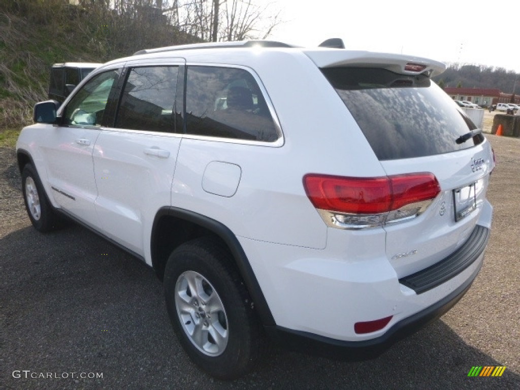 2017 Grand Cherokee Laredo 4x4 - Bright White / Black photo #4