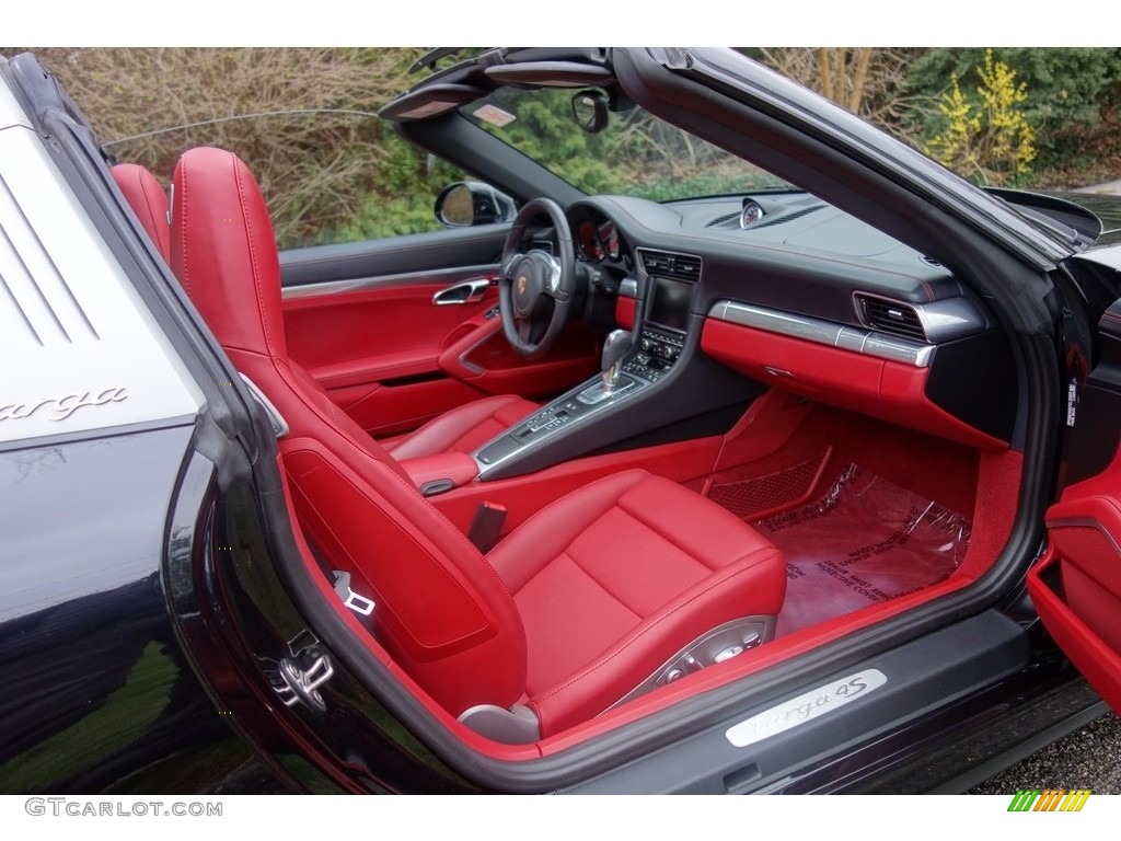 2015 Porsche 911 Targa 4S Black/Garnet Red Dashboard Photo #119785354