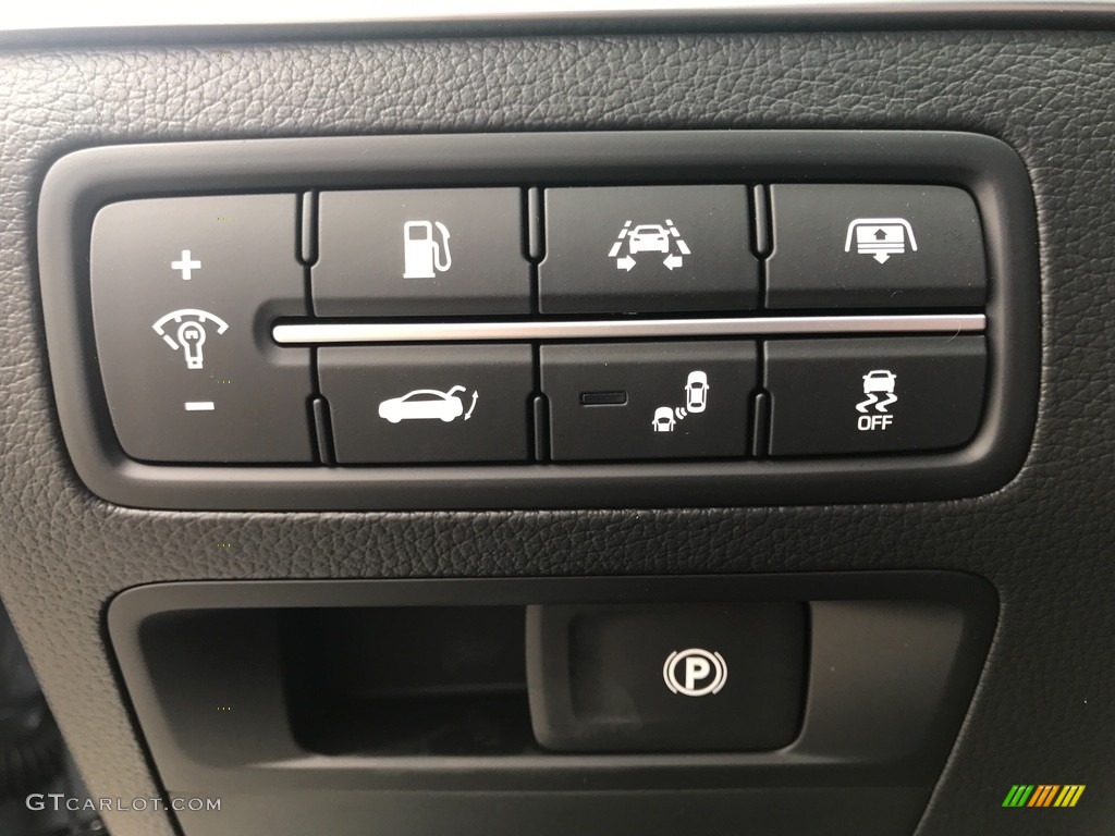 2017 Hyundai Genesis G80 AWD Controls Photo #119793086