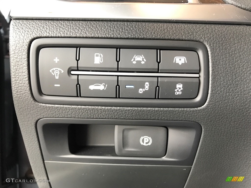 2017 Hyundai Genesis G80 AWD Controls Photo #119793917