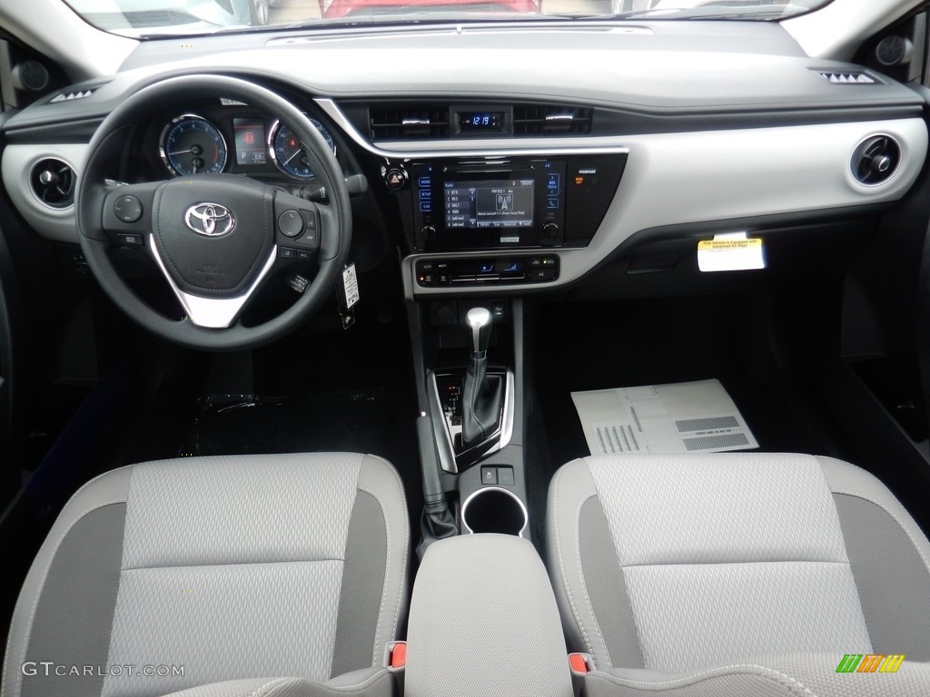 2017 Toyota Corolla LE Front Seat Photo #119794295