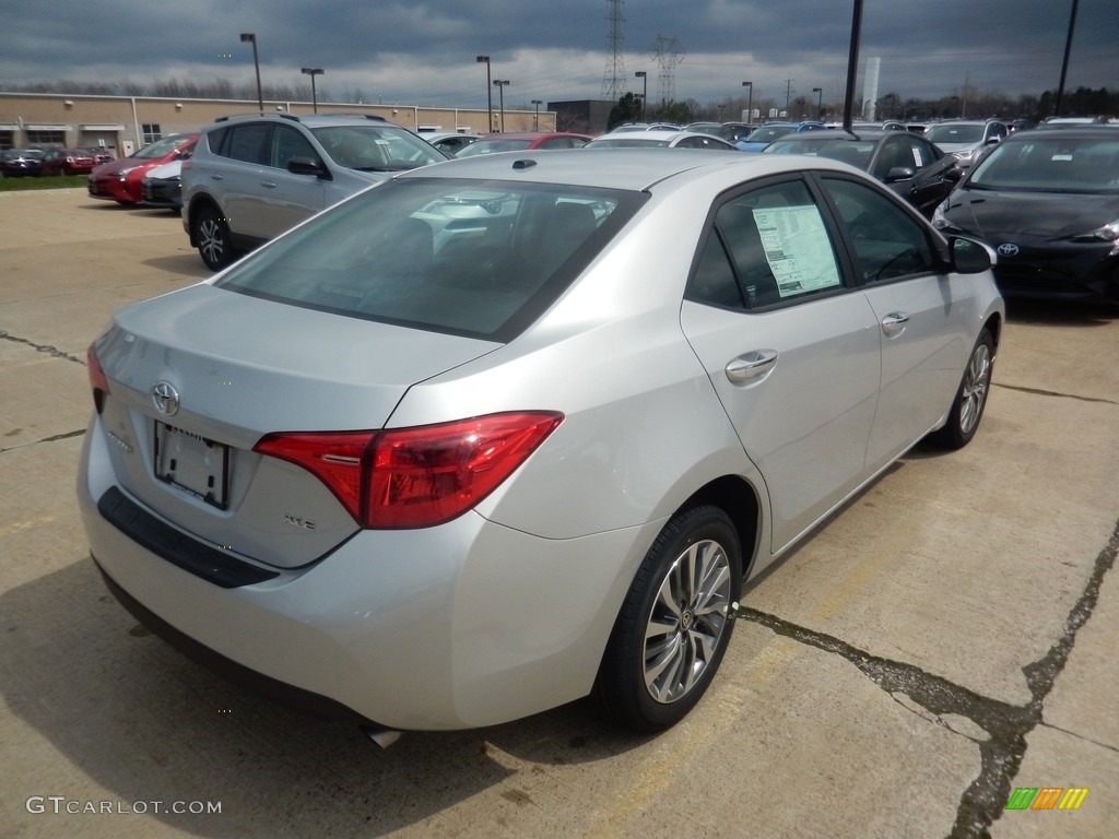 2017 Corolla XLE - Classic Silver Metalic / Black photo #2