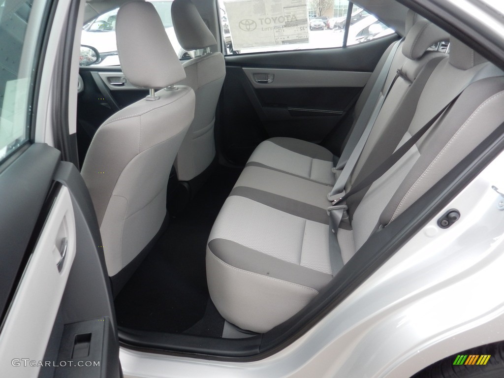 2017 Toyota Corolla LE Rear Seat Photo #119795198
