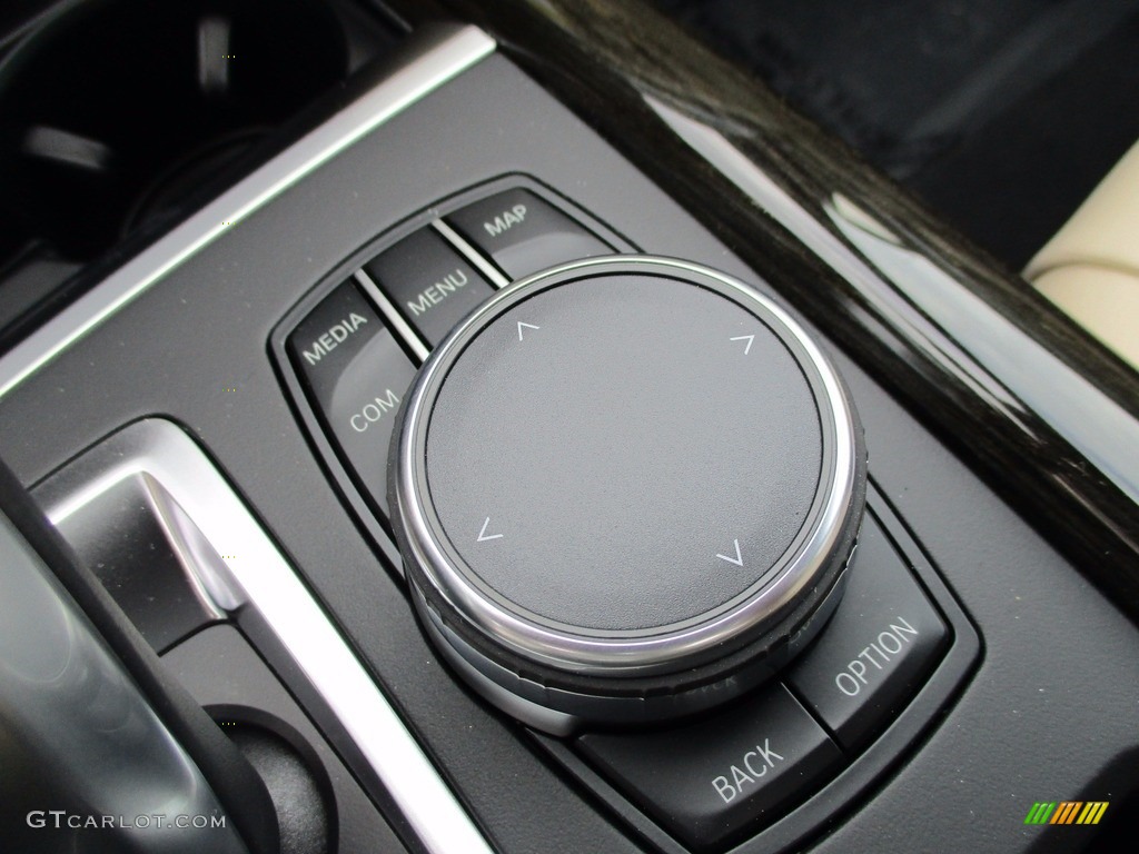 2017 BMW X5 xDrive35d Controls Photo #119801192