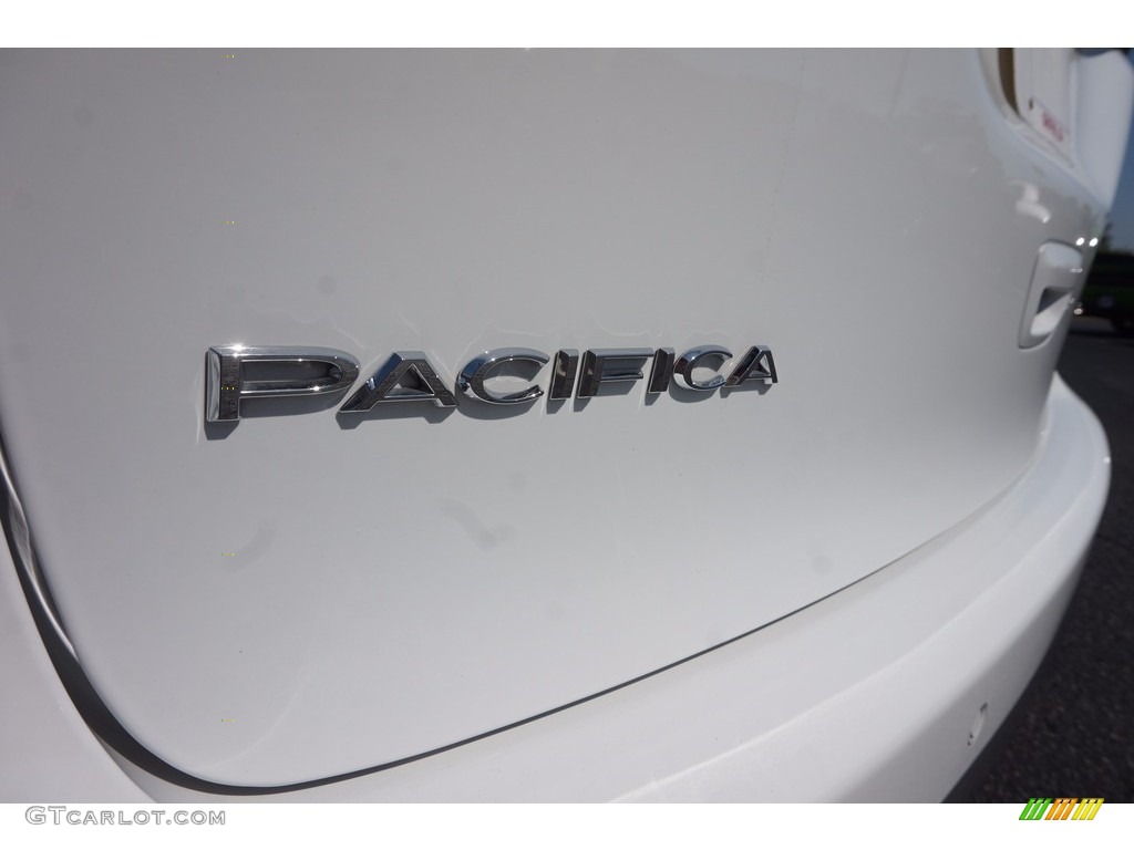 2017 Pacifica Touring L - Bright White / Cognac/Alloy/Toffee photo #16