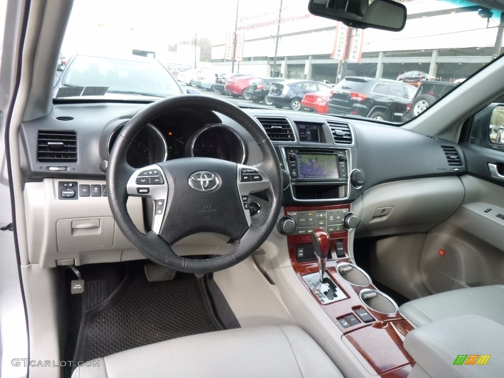 2013 Toyota Highlander Limited 4WD Interior Color Photos