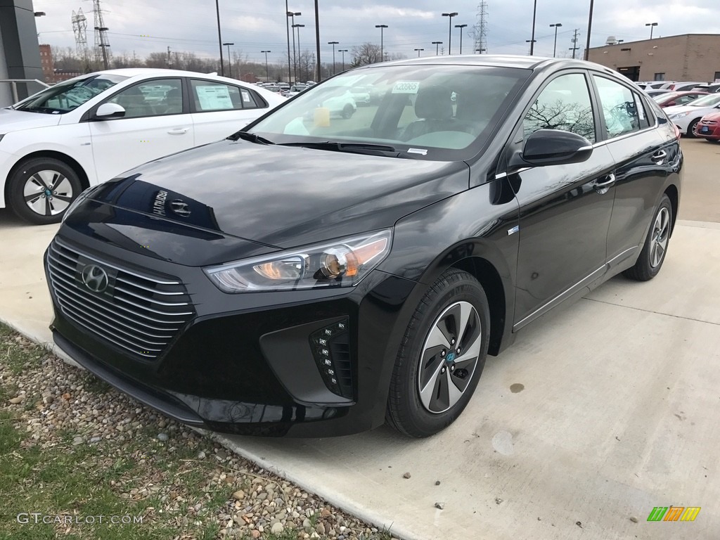 Black Noir Pearl Hyundai Ioniq Hybrid