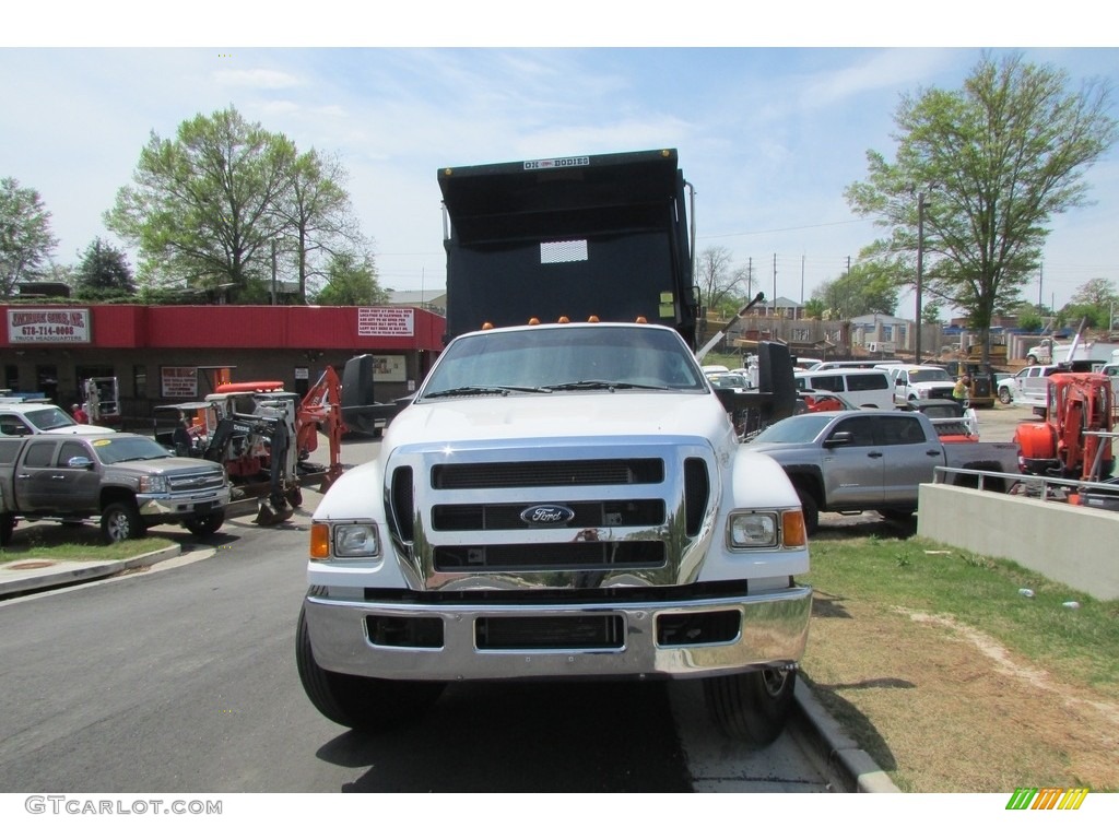 2015 F750 Super Duty XLT Crew Cab Dump Truck - Oxford White / Gray photo #2
