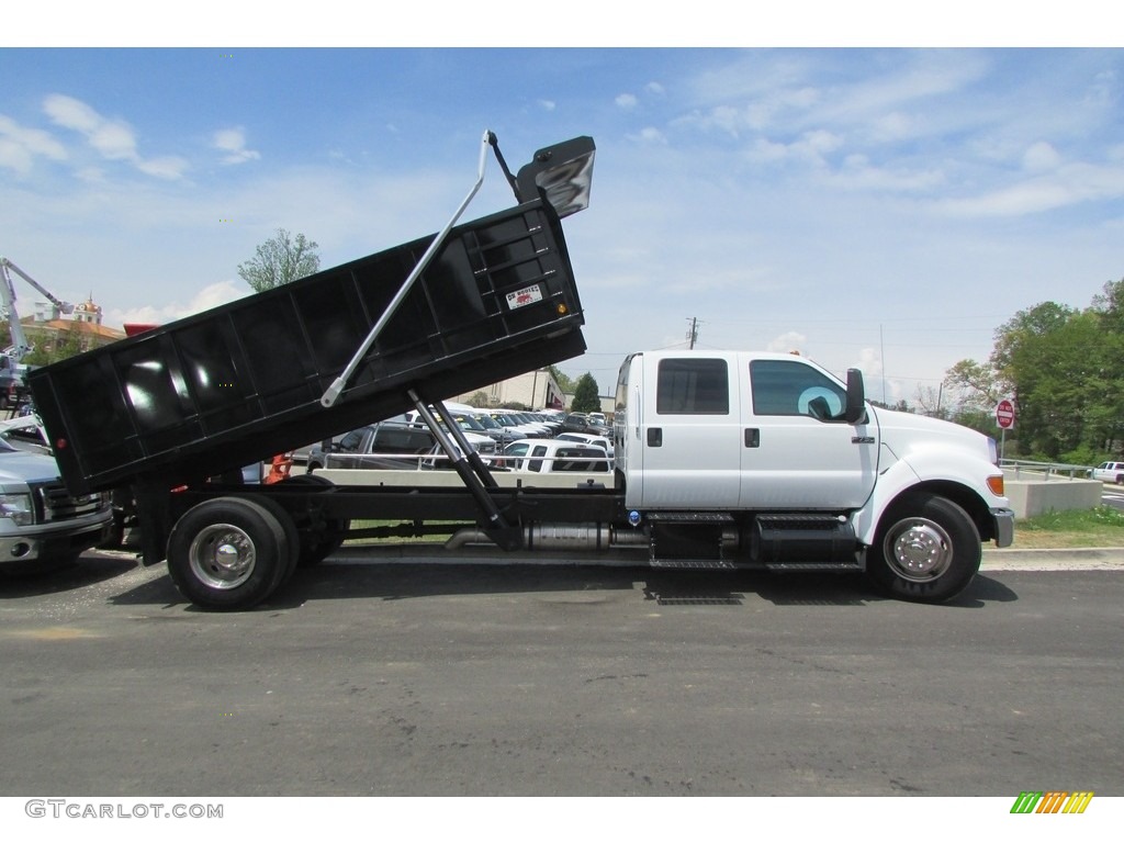 Oxford White 2015 Ford F750 Super Duty XLT Crew Cab Dump Truck Exterior Photo #119826479