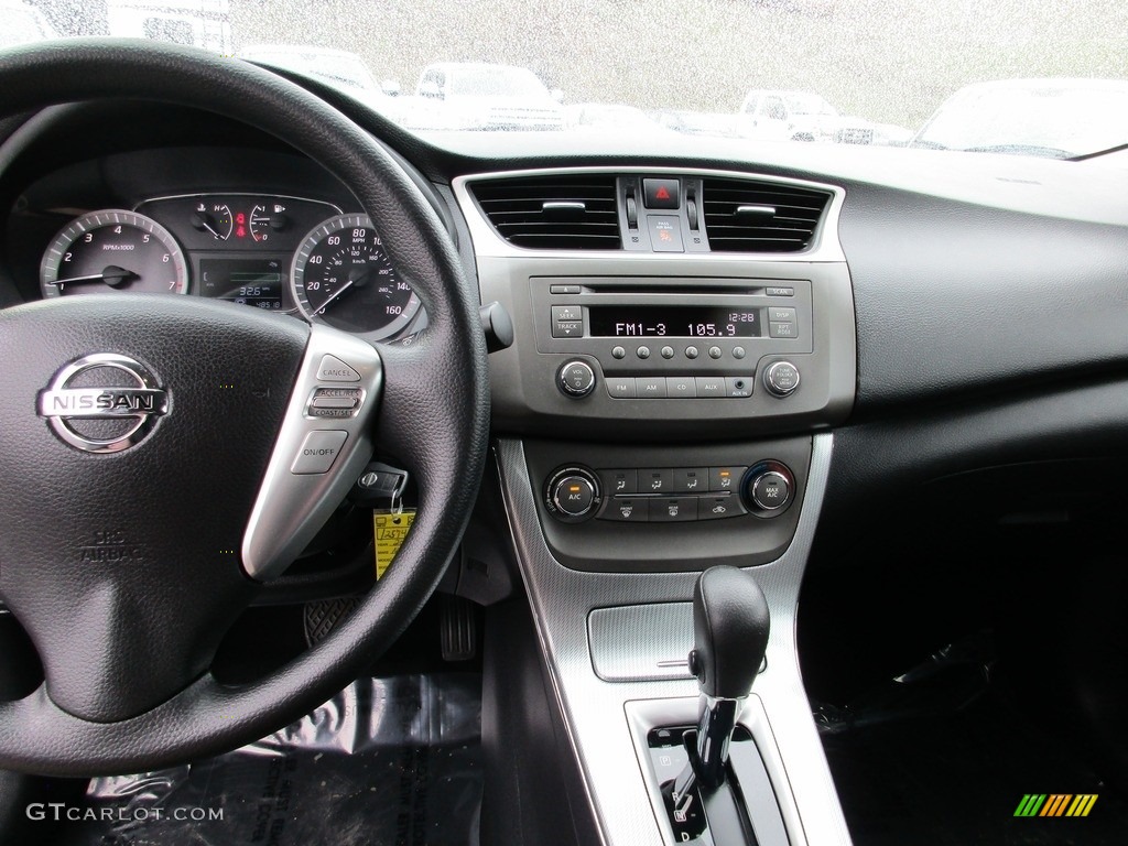 2013 Sentra SR - Magnetic Gray Metallic / Charcoal photo #14