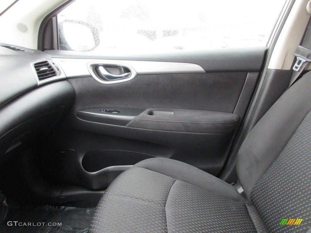 2013 Sentra SR - Magnetic Gray Metallic / Charcoal photo #16