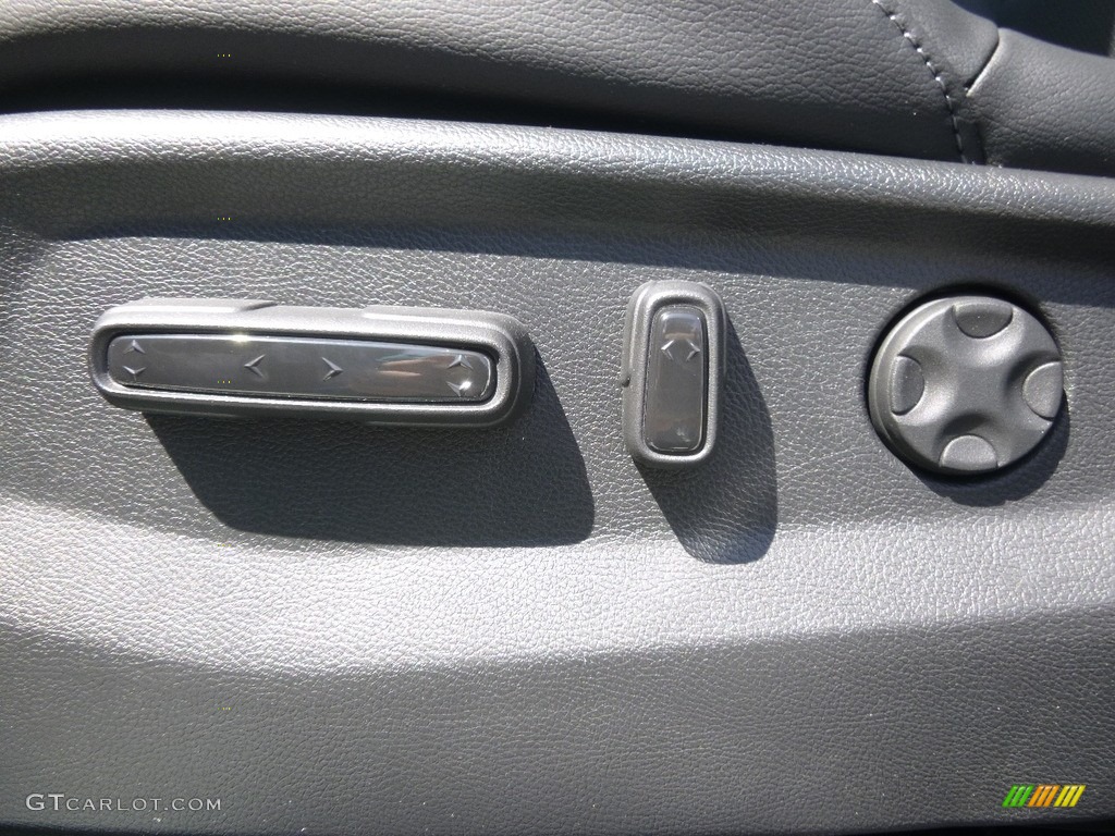2017 CR-V Touring AWD - White Diamond Pearl / Black photo #12