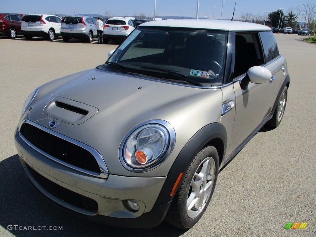 2009 Cooper S Hardtop - Sparkling Silver Metallic / Checkered Carbon Black/Black photo #5