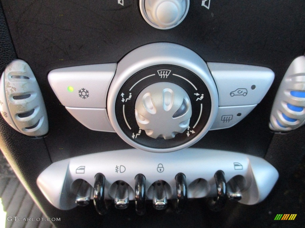 2009 Cooper S Hardtop - Sparkling Silver Metallic / Checkered Carbon Black/Black photo #12