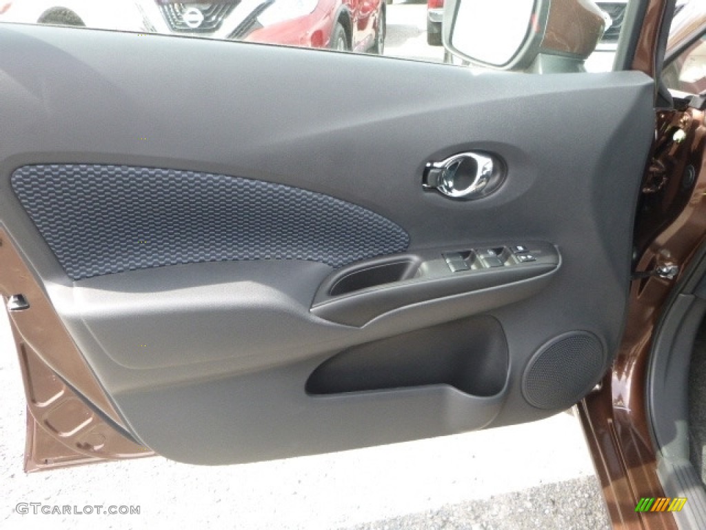 2017 Nissan Versa Note SV Door Panel Photos