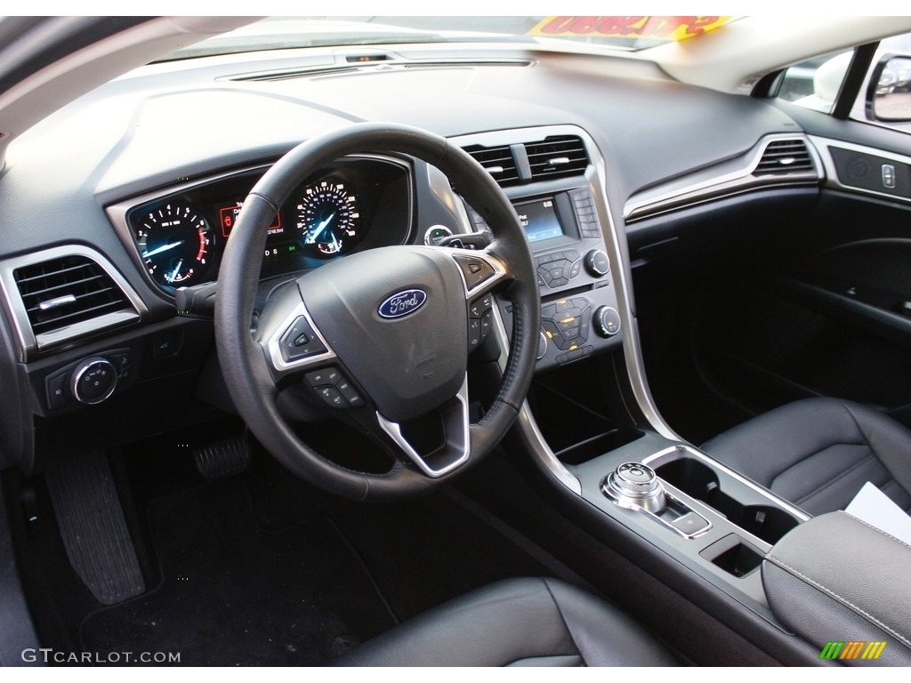 Ebony Interior 2017 Ford Fusion SE Photo #119848282