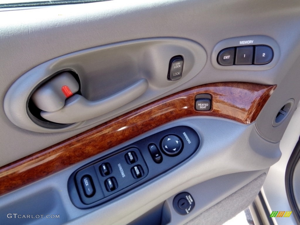 2003 Buick LeSabre Limited Controls Photo #119851006