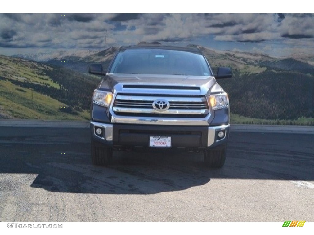 2017 Tundra SR5 Double Cab 4x4 - Magnetic Gray Metallic / Graphite photo #2