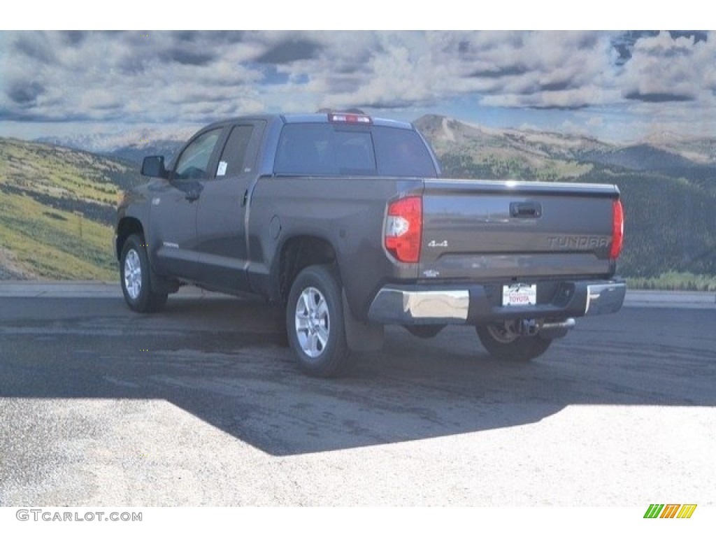 2017 Tundra SR5 Double Cab 4x4 - Magnetic Gray Metallic / Graphite photo #3