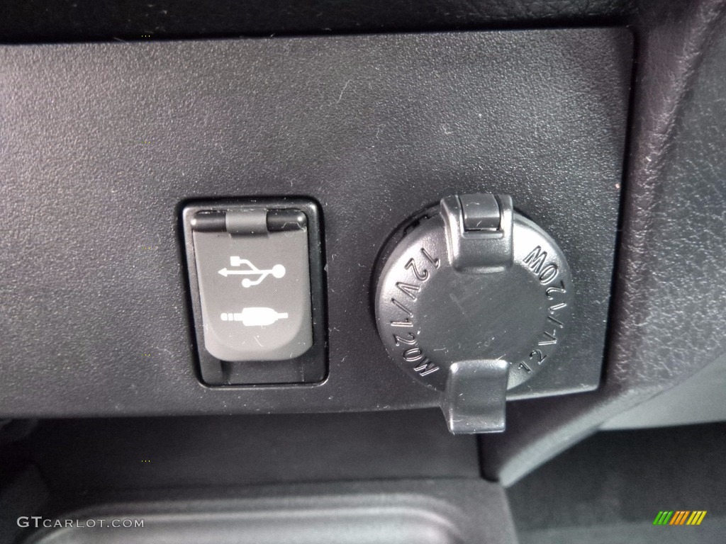 2016 RAV4 LE AWD - Electric Storm Blue / Black photo #29
