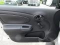 Brilliant Silver - Versa 1.6 S Sedan Photo No. 9