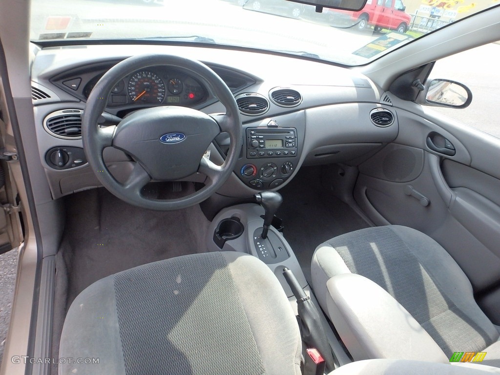 2003 Focus LX Sedan - Arizona Beige Metallic / Medium Graphite photo #10
