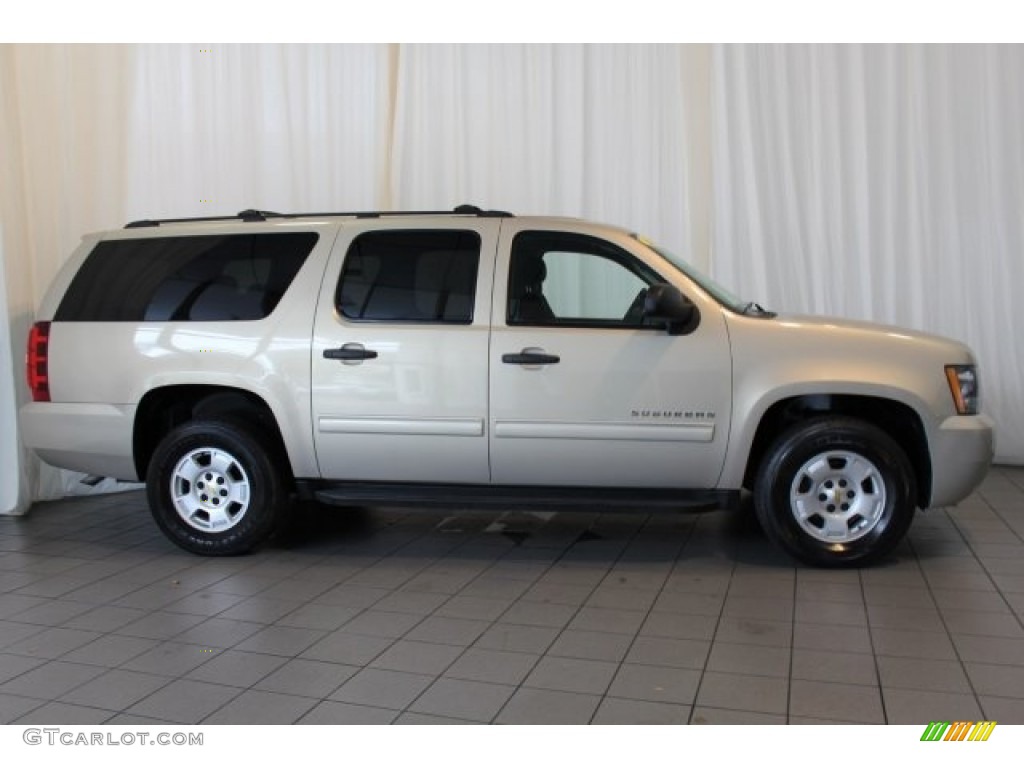 2010 Suburban LS 4x4 - Sheer Silver Metallic / Ebony photo #2