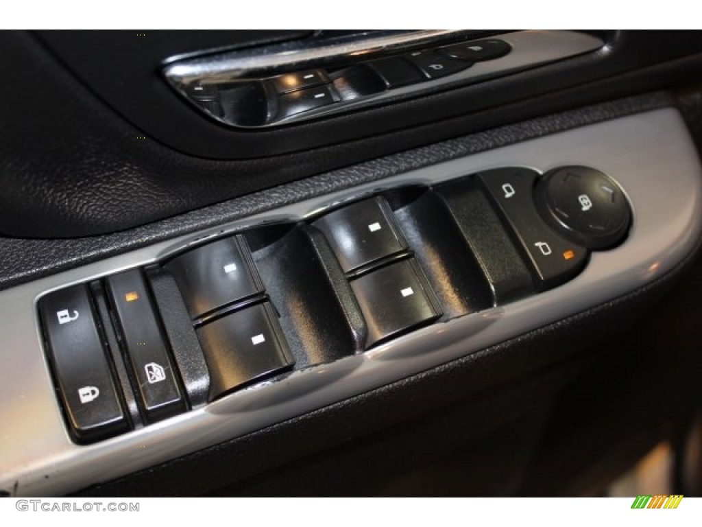 2010 Suburban LS 4x4 - Sheer Silver Metallic / Ebony photo #9