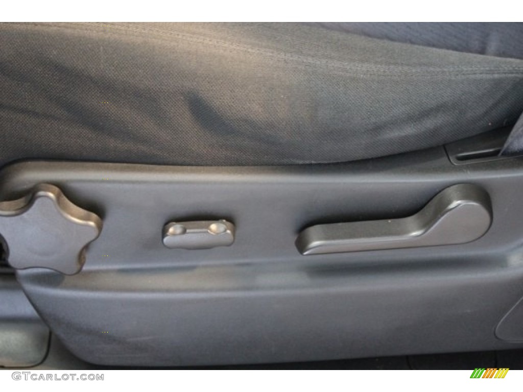 2010 Suburban LS 4x4 - Sheer Silver Metallic / Ebony photo #11