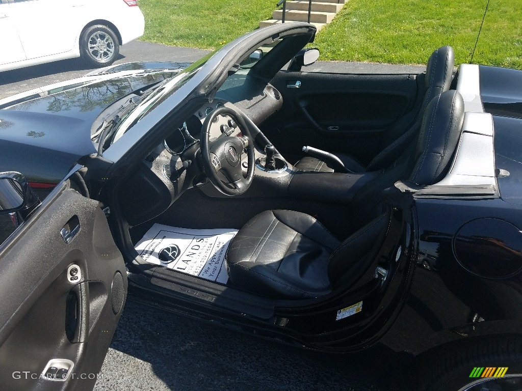 2006 Solstice Roadster - Mysterious Black / Ebony photo #12